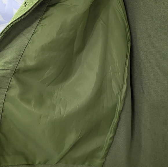 Sanjay Sued Inspired Zip Up - Size L - Picture 8 of 9